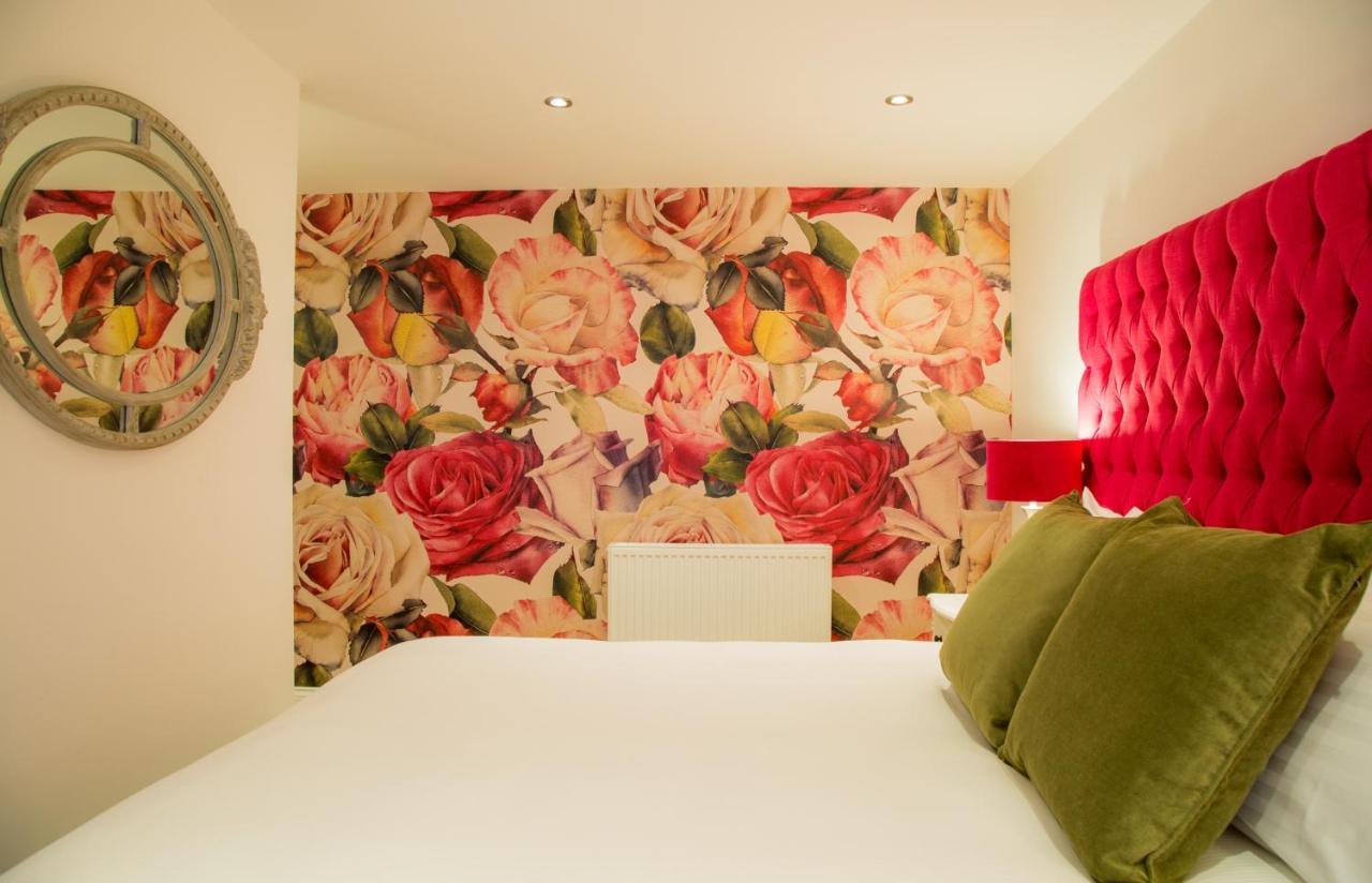 Winckley Stays Престон Екстер'єр фото A bedroom at The Ivy Hotel
