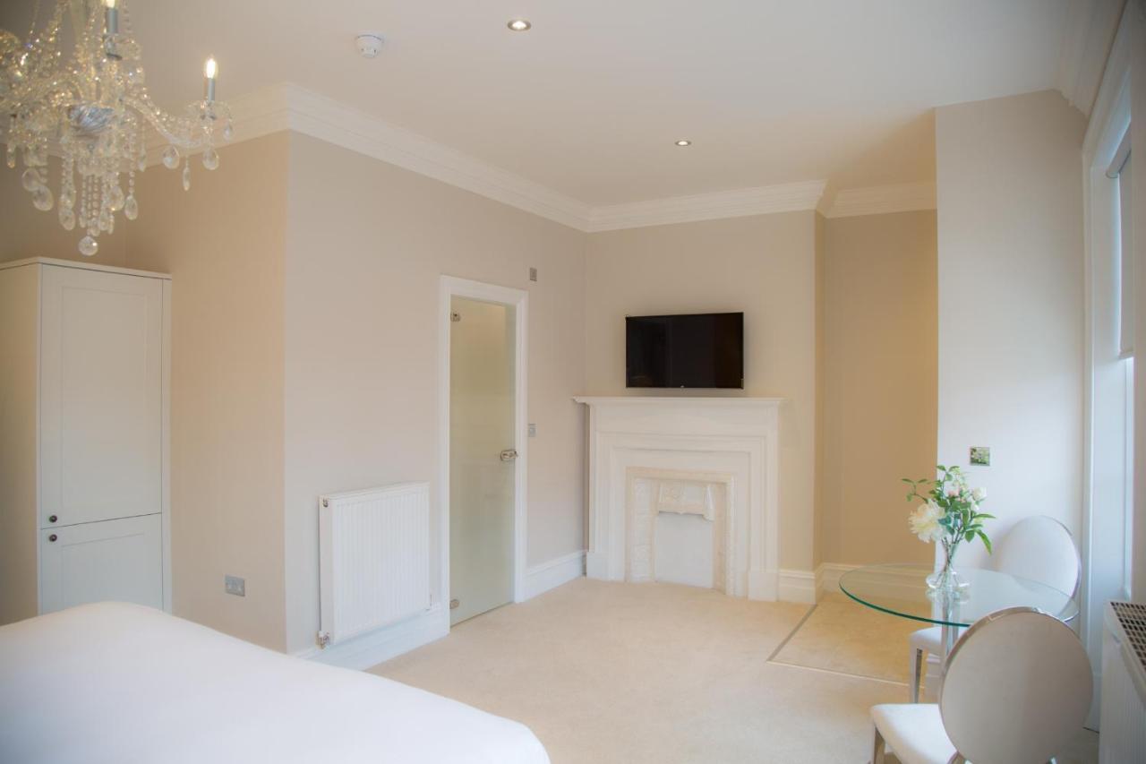 Winckley Stays Престон Екстер'єр фото A room with a flat screen television