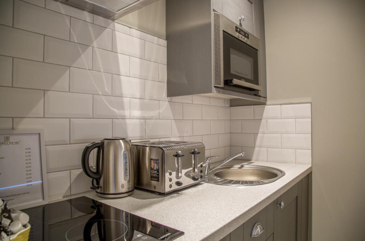 Winckley Stays Престон Екстер'єр фото A typical kitchen in a student flat