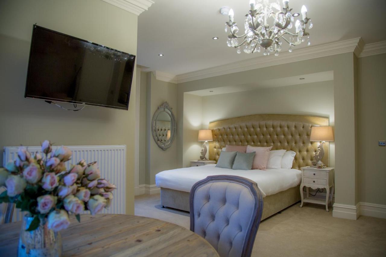 Winckley Stays Престон Екстер'єр фото A bedroom at The Old Vicarage Hotel